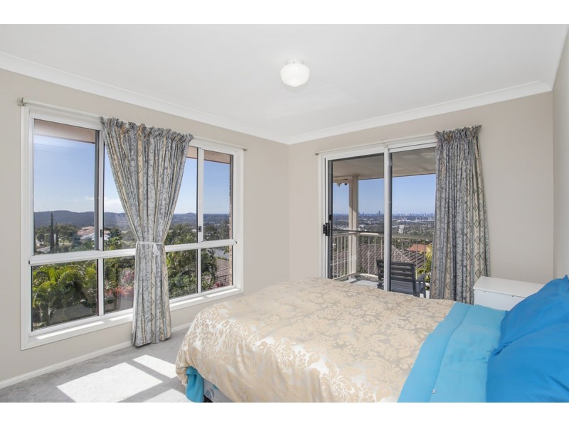 18 Moroccan Street, Highland Park QLD 4211