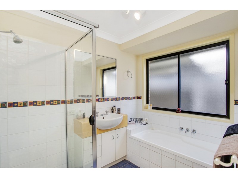 28 Maui Crescent, Oxenford QLD 4210