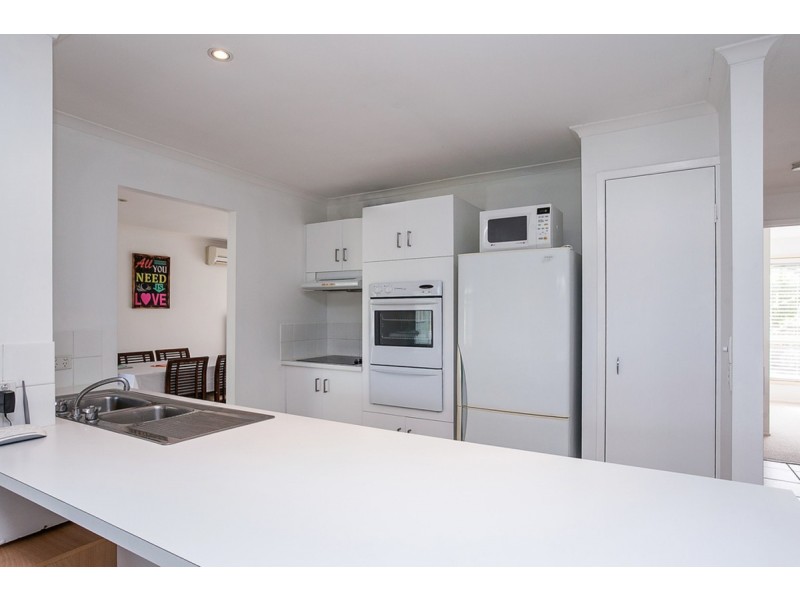 9 Issell Place, Highland Park QLD 4211