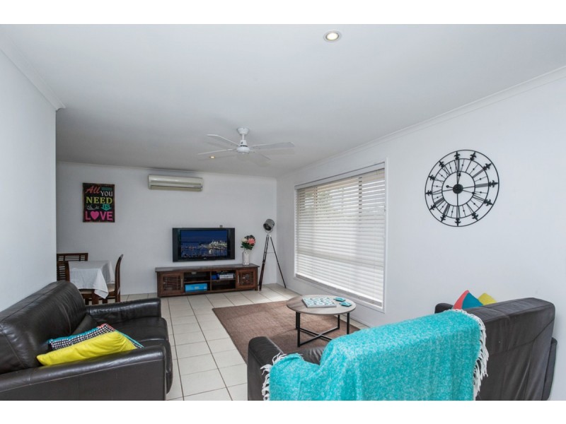 9 Issell Place, Highland Park QLD 4211