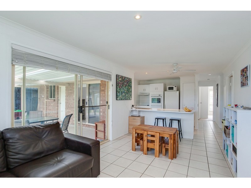 9 Issell Place, Highland Park QLD 4211