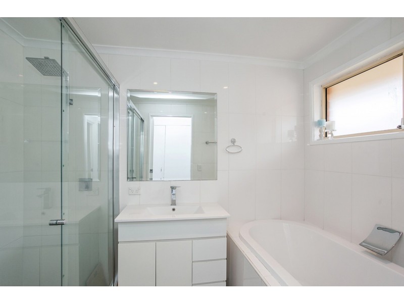 9 Issell Place, Highland Park QLD 4211