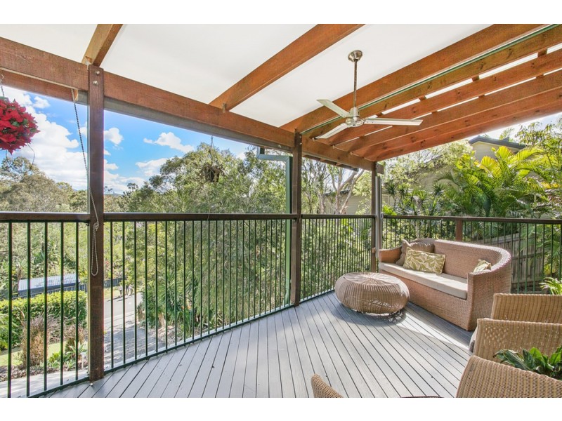 18 Stonehaven Place, Highland Park QLD 4211