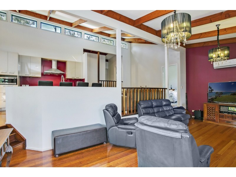 18 Stonehaven Place, Highland Park QLD 4211