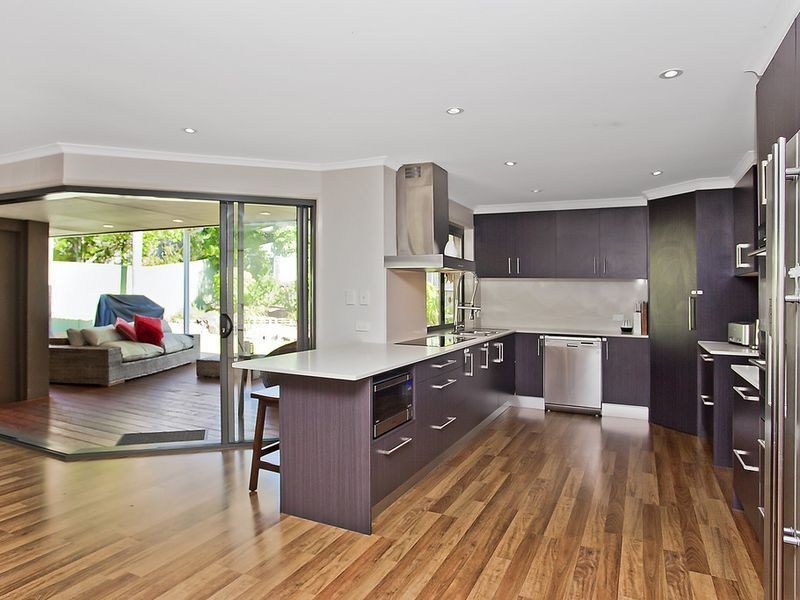 19 Cozens Way, Highland Park QLD 4211