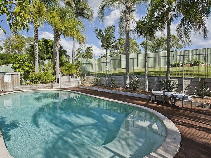 19 Cozens Way, Highland Park QLD 4211