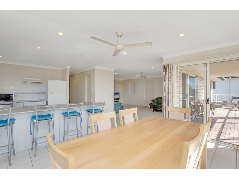 9 Tara Vista Boulevard, Highland Park QLD 4211