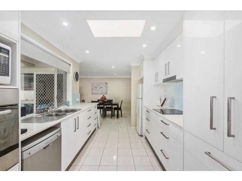 21 Treeview Drive, Burleigh Waters QLD 4220