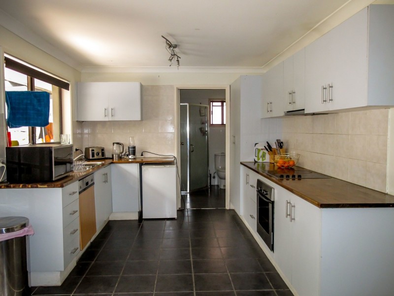 12 Alison Road, Carrara QLD 4211