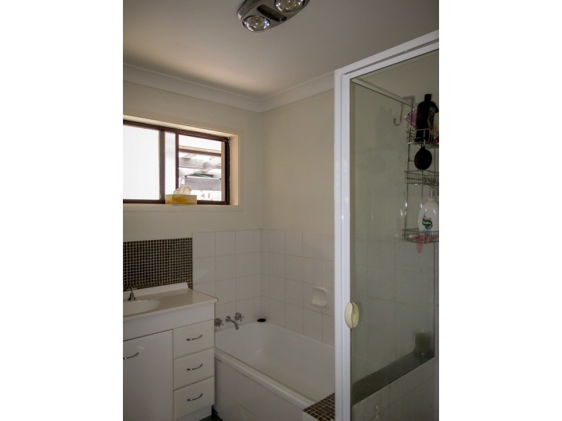 12 Alison Road, Carrara QLD 4211