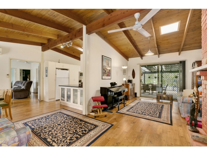 10 Winderadeen Court, Nerang QLD 4211