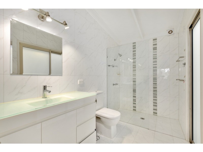 10 Winderadeen Court, Nerang QLD 4211