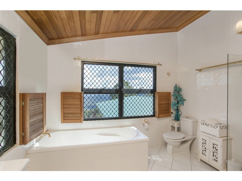 24 Outlook Avenue, Lower Beechmont QLD 4211
