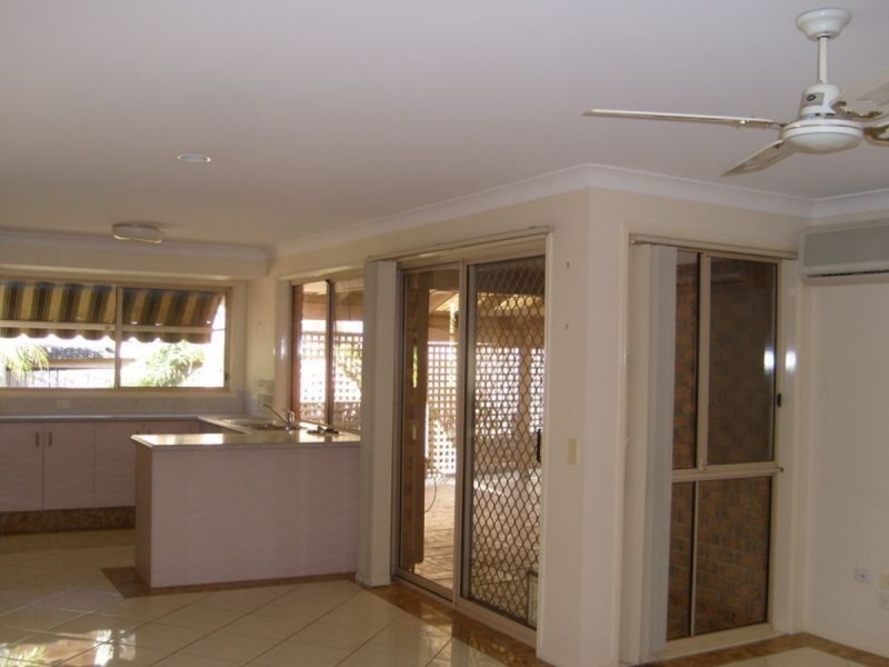 30 Armstrong Way, Highland Park QLD 4211