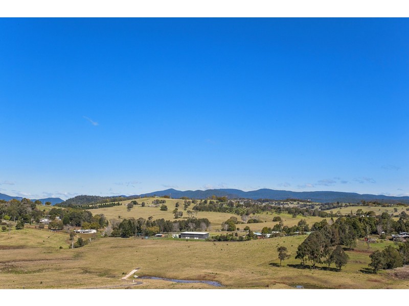 16 Gumtree Court, Beechmont QLD 4211