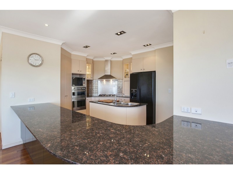 38 Woolmere Street, Carrara QLD 4211