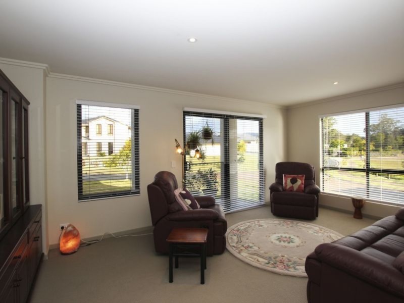 1 King Quail Court, Gilston QLD 4211