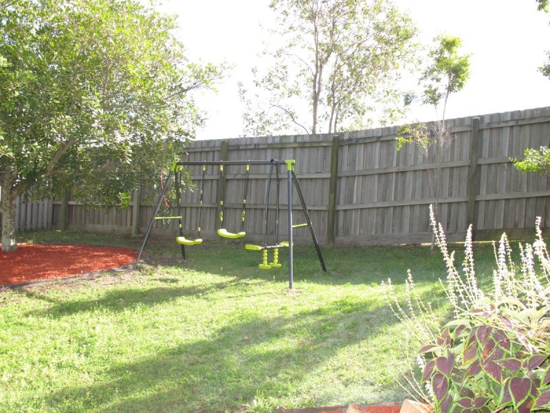 2/25 McRae Circuit, Pacific Pines QLD 4211