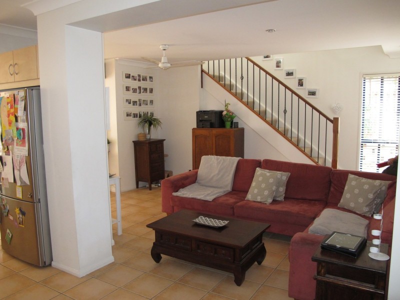 2/25 McRae Circuit, Pacific Pines QLD 4211