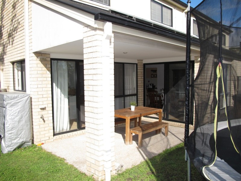 2/25 McRae Circuit, Pacific Pines QLD 4211