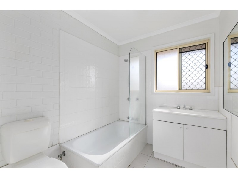 8/159 Pappas Way, Carrara QLD 4211