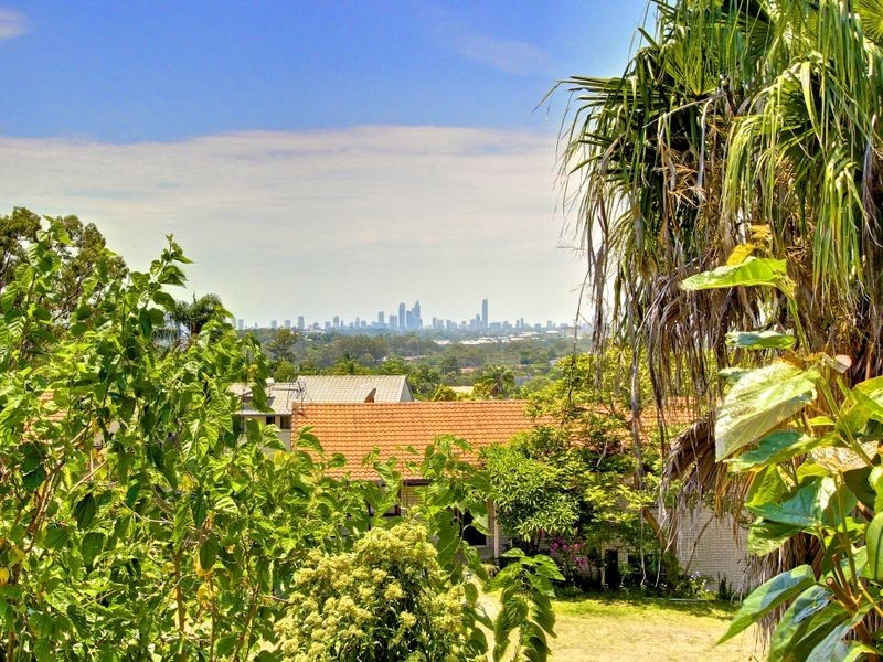 16 Jabiluka Drive, Highland Park QLD 4211
