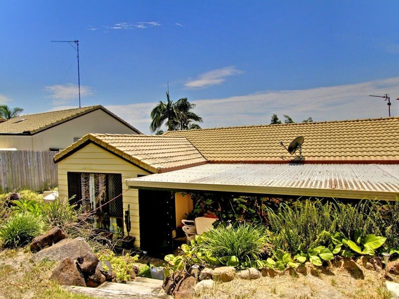 16 Jabiluka Drive, Highland Park QLD 4211