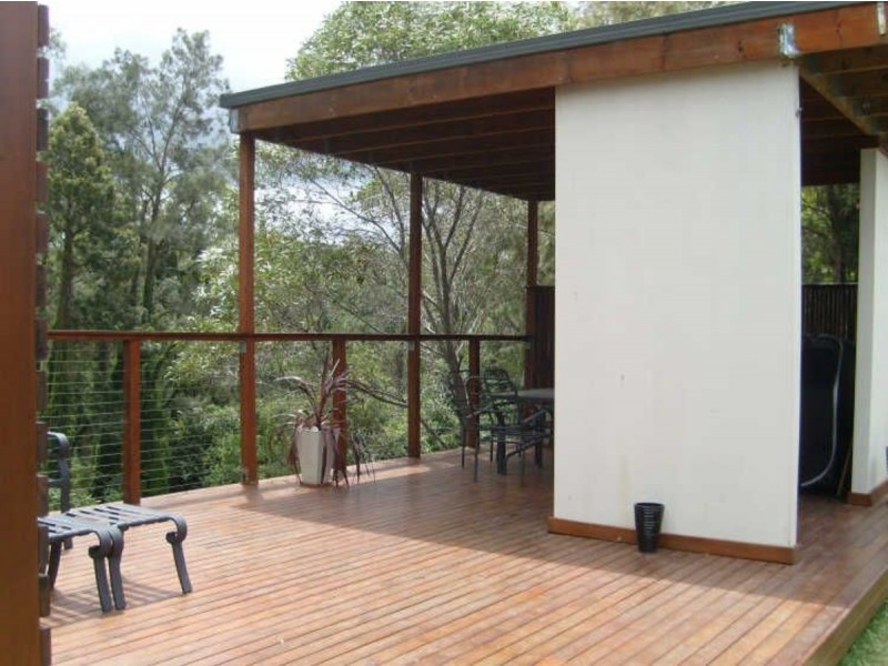 16 Rossmore Street, Nerang QLD 4211