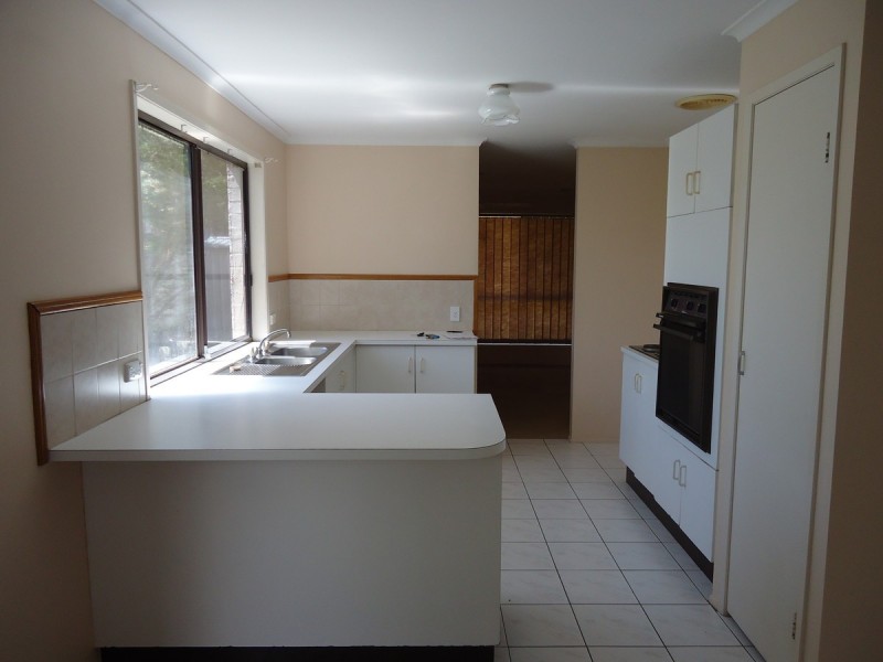 6 Cozens Way, Highland Park QLD 4211