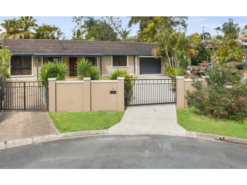 7 Appleblossom Place, Nerang QLD 4211