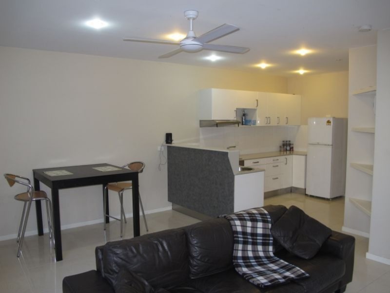 Unit 2, 2/28 Harley Street, Labrador QLD 4215