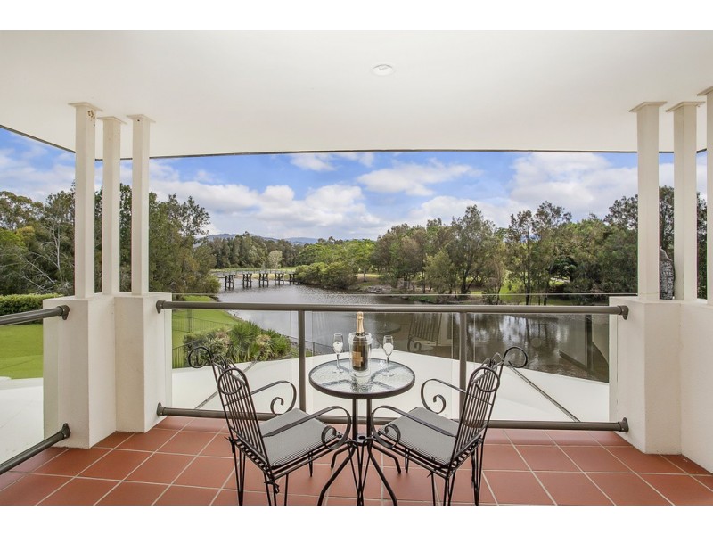 194 Easthill Drive, Robina QLD 4226