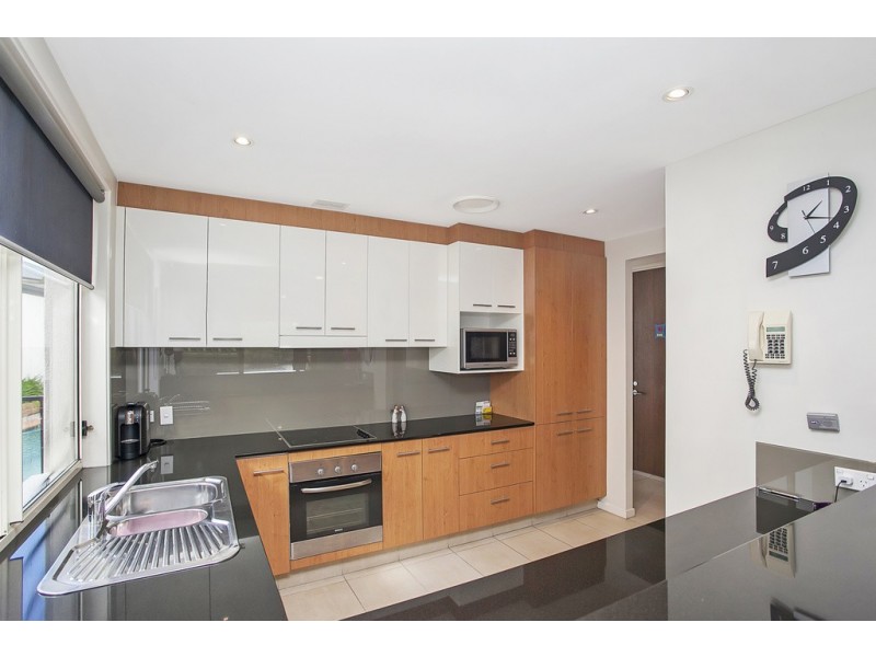 194 Easthill Drive, Robina QLD 4226