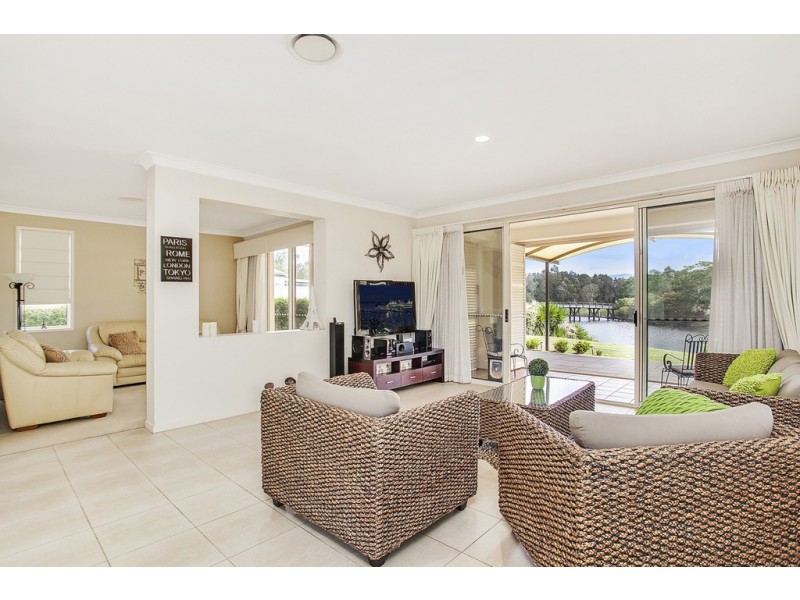 194 Easthill Drive, Robina QLD 4226