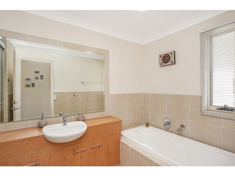 194 Easthill Drive, Robina QLD 4226