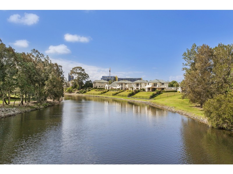 194 Easthill Drive, Robina QLD 4226