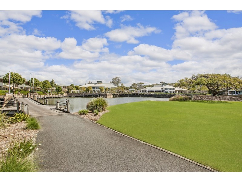 194 Easthill Drive, Robina QLD 4226