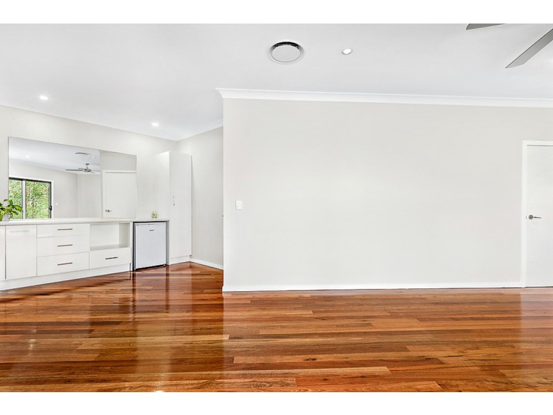 17 John Francis Drive, Carrara QLD 4211