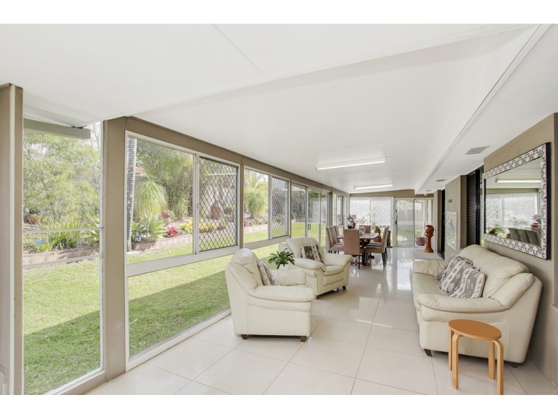 28 Richard Crescent, Highland Park QLD 4211