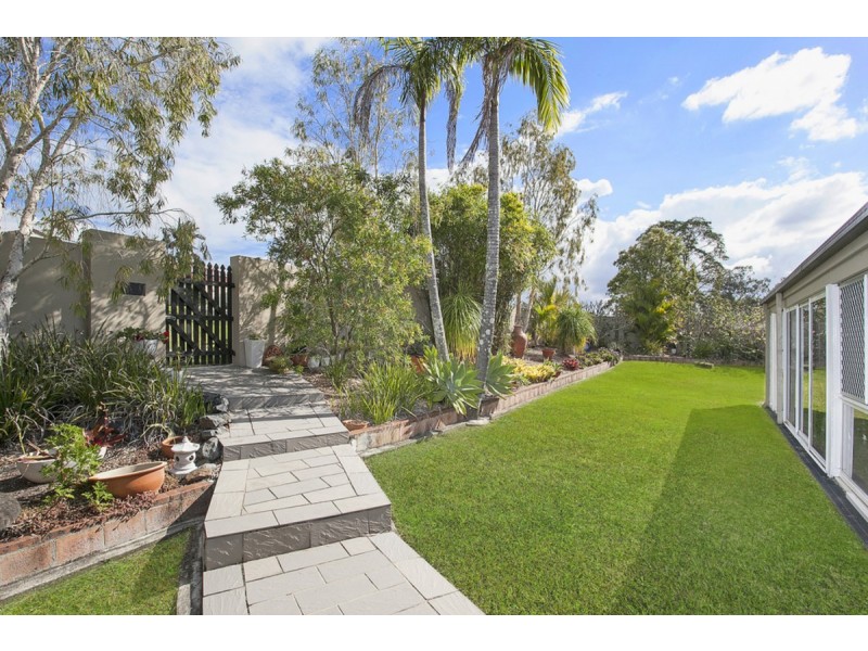 28 Richard Crescent, Highland Park QLD 4211