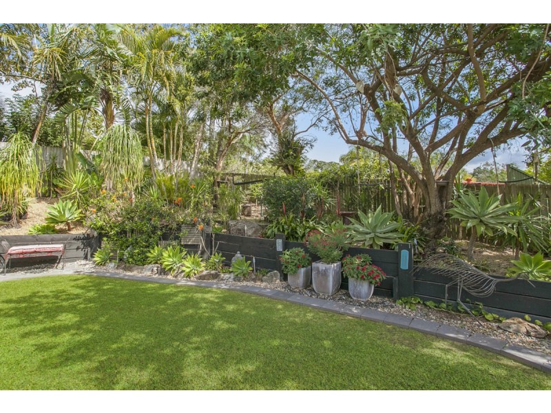 5 Aird Court, Highland Park QLD 4211