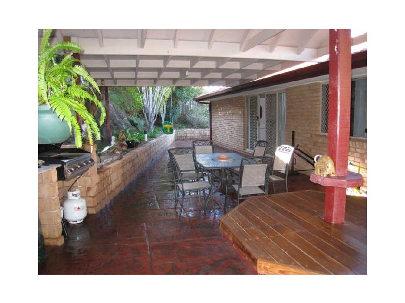 5 Beaufort Court, Highland Park QLD 4211