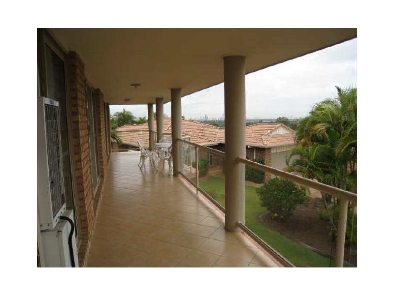5 Beaufort Court, Highland Park QLD 4211