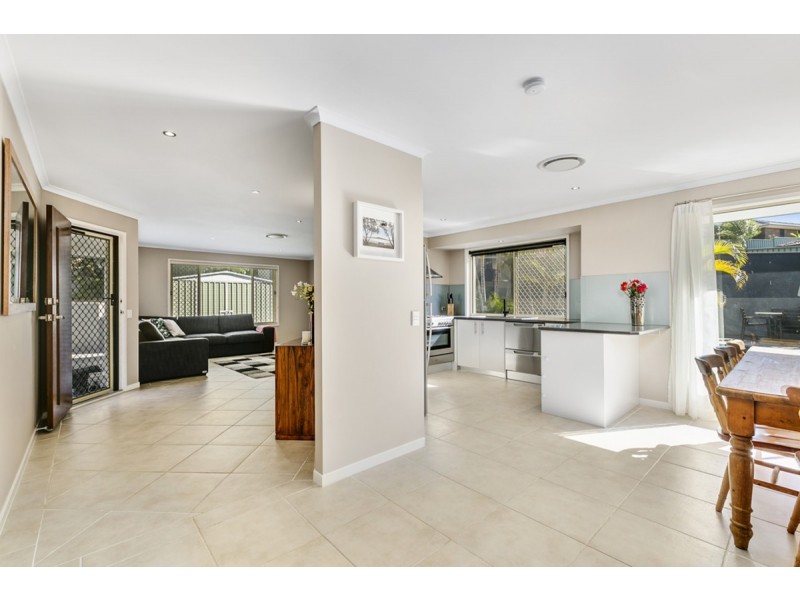 7 Pauline Place, Highland Park QLD 4211