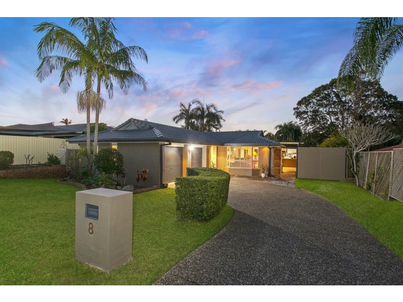 8 Hastings Crescent, Carrara QLD 4211
