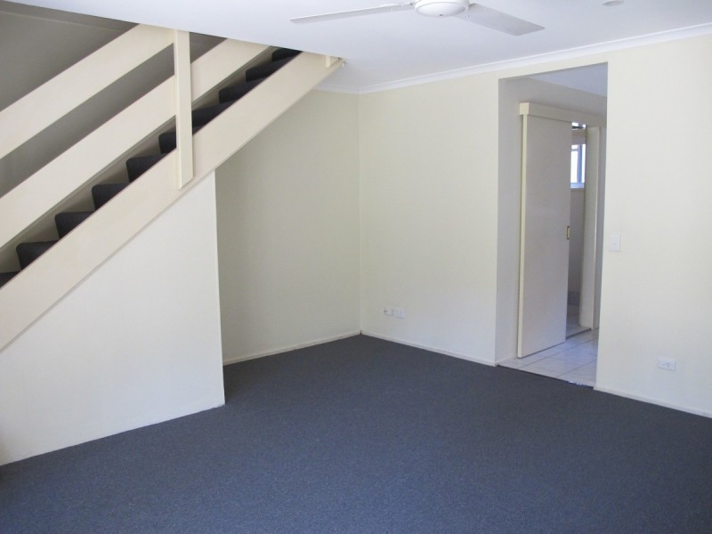 4/11 Martin Street, Nerang QLD 4211