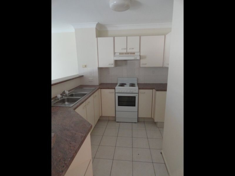 7/4 Bushmead Street, Nerang QLD 4211