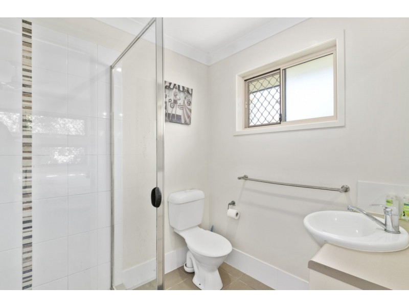8 Jackaroo Crescent, Gilston QLD 4211