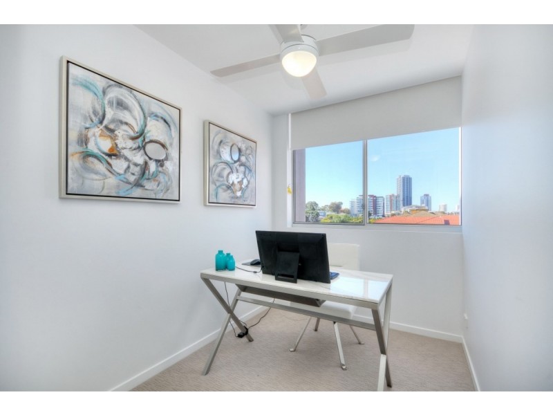 103/26 Spendelove Street, Southport QLD 4215