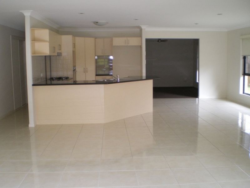 4 Silvereye Circuit, Gilston QLD 4211